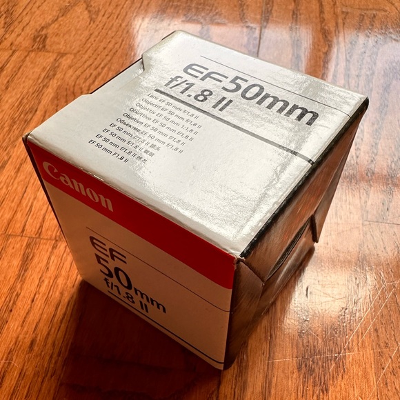 Canon EF 50mm f/1.8 II Lens - Picture 5 of 6